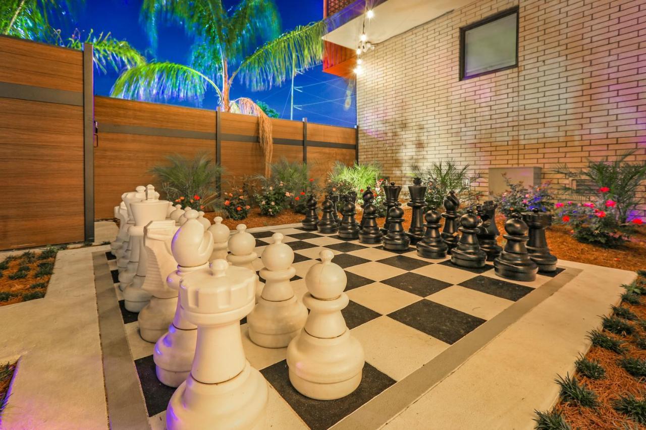 Modern 4Br Townhouse In Bienville Villas นิวออร์ลีนส์ ภายนอก รูปภาพ
