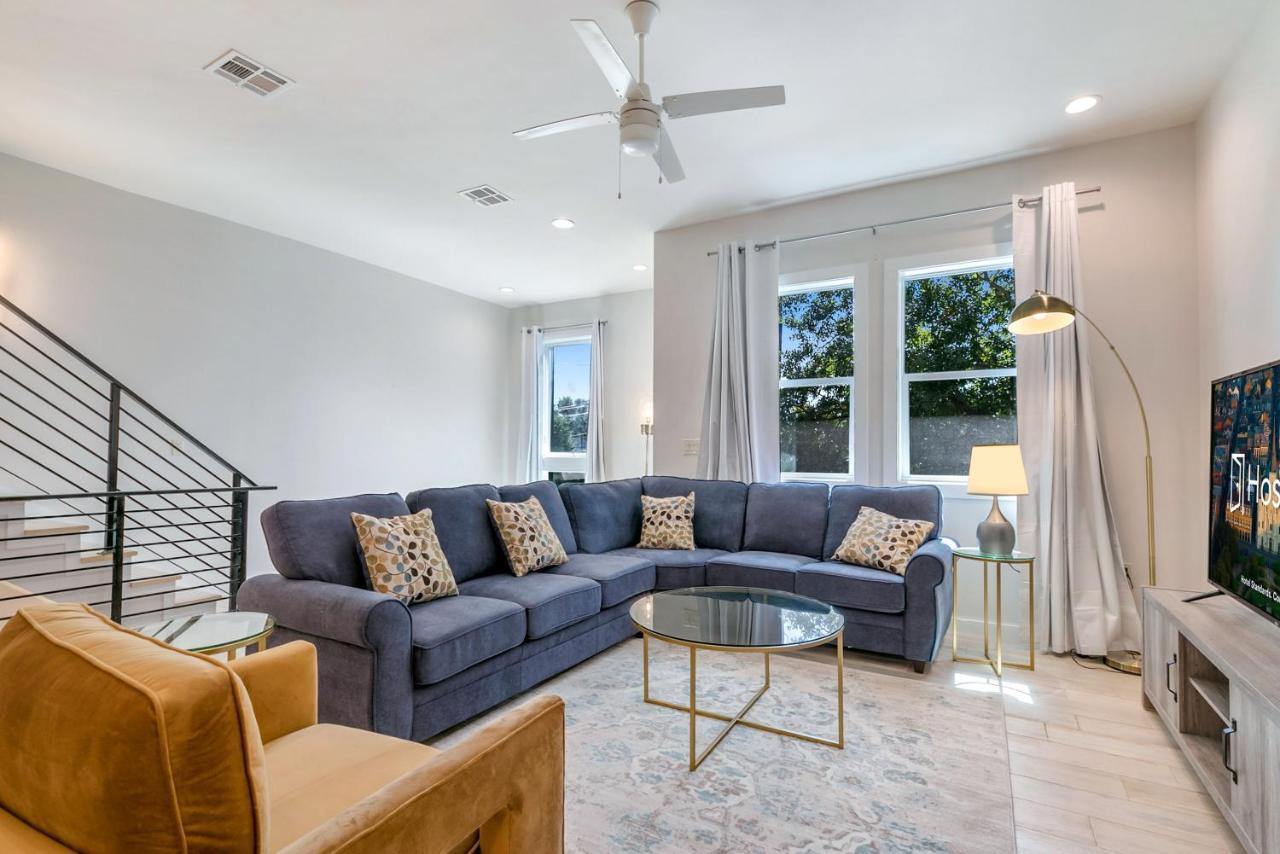 Modern 4Br Townhouse In Bienville Villas นิวออร์ลีนส์ ภายนอก รูปภาพ