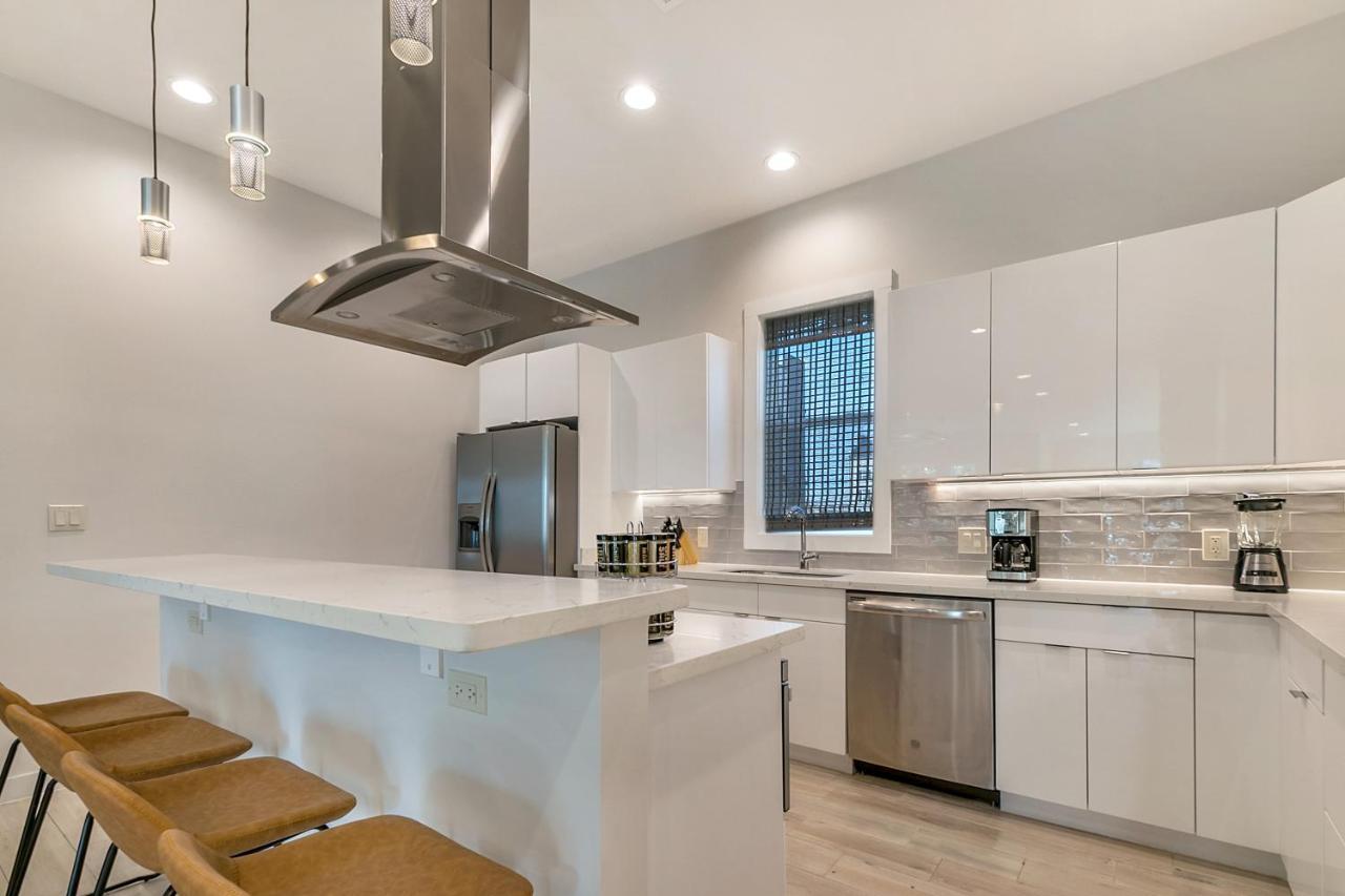 Modern 4Br Townhouse In Bienville Villas นิวออร์ลีนส์ ภายนอก รูปภาพ